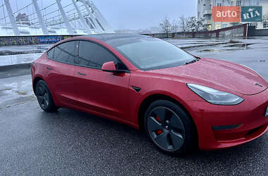 Седан Tesla Model 3 2023 в Києві