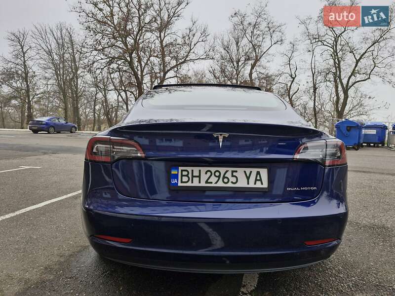 Седан Tesla Model 3 2018 в Одессе