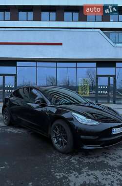 Седан Tesla Model 3 2018 в Львові