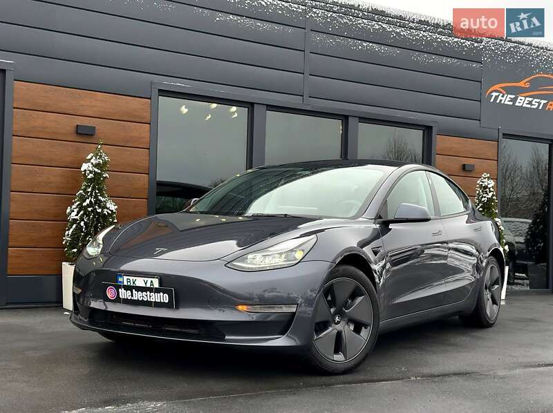 Tesla Model 3 2023