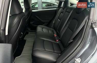 Седан Tesla Model 3 2023 в 
