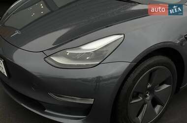 Седан Tesla Model 3 2023 в 