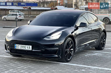 Седан Tesla Model 3 2019 в Калуші