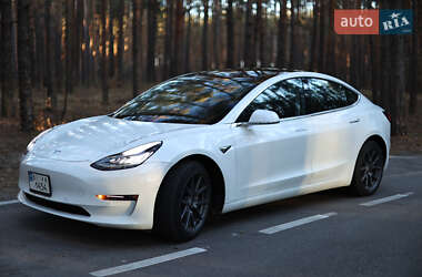 Седан Tesla Model 3 2019 в Полтаві