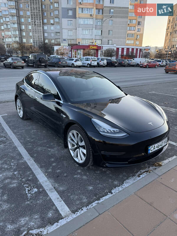 Седан Tesla Model 3 2018 в Києві