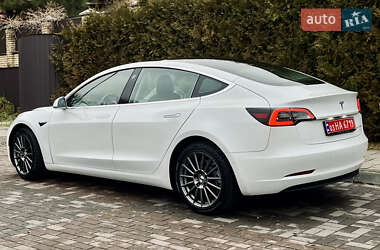 Седан Tesla Model 3 2020 в Луцке