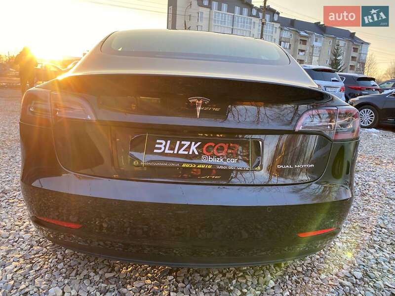 Седан Tesla Model 3 2018 в Коломые