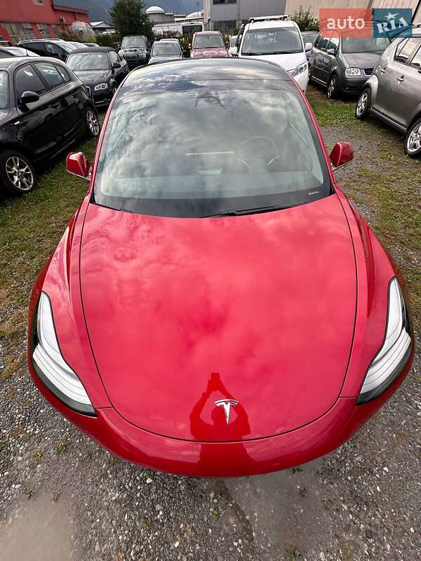 Седан Tesla Model 3 2020 в Києві