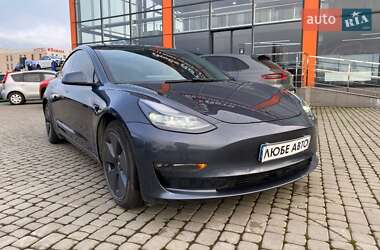 Седан Tesla Model 3 2021 в Львові