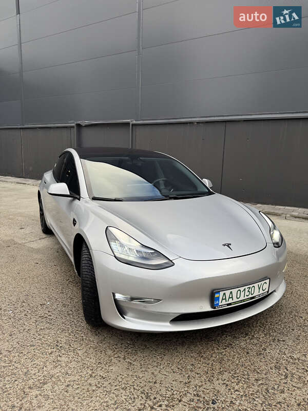 Tesla Model 3 2018