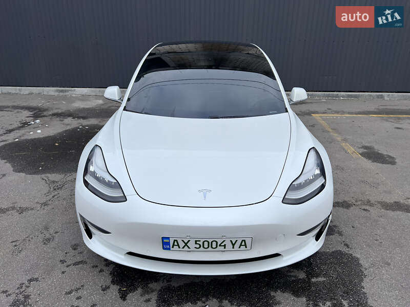 Седан Tesla Model 3 2019 в Днепре