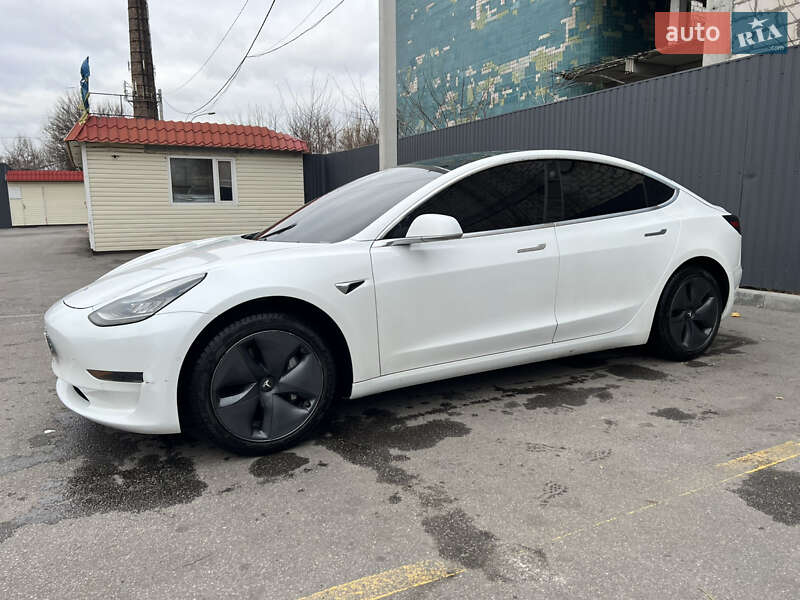 Седан Tesla Model 3 2019 в Днепре