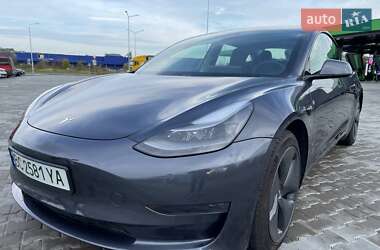 Седан Tesla Model 3 2021 в Львове