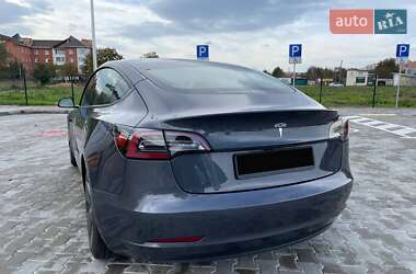 Седан Tesla Model 3 2021 в Львове