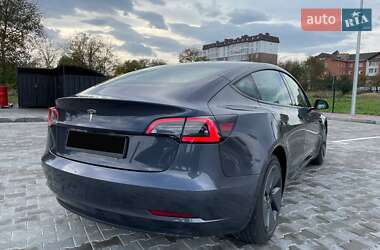 Седан Tesla Model 3 2021 в Львове