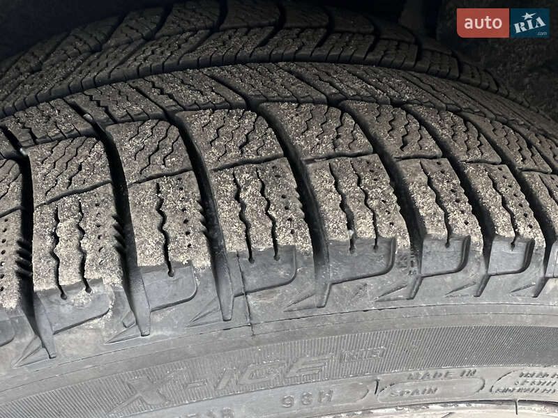 Седан Tesla Model 3 2019 в Днепре