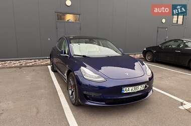 Седан Tesla Model 3 2019 в Києві