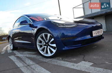 Седан Tesla Model 3 2019 в Трускавці