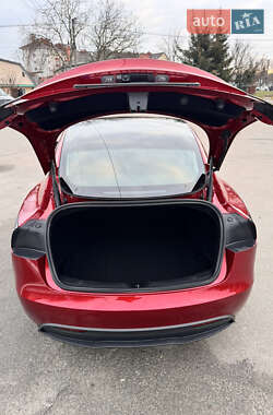 Седан Tesla Model 3 2024 в Киеве