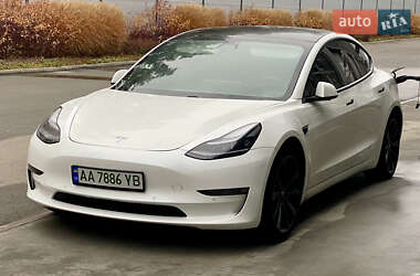 Седан Tesla Model 3 2021 в Києві