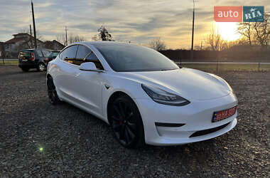 Седан Tesla Model 3 2020 в Луцьку