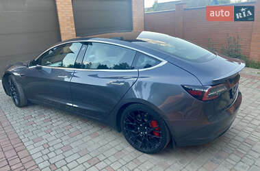 Седан Tesla Model 3 2018 в Днепре