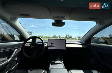 Седан Tesla Model 3 2021 в 