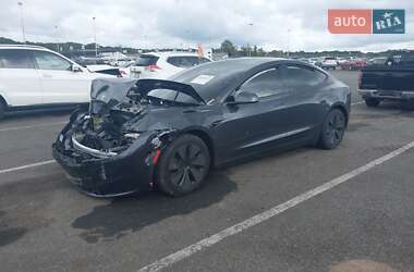 Седан Tesla Model 3 2024 в Львові