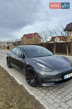 Седан Tesla Model 3 2023 в Львові