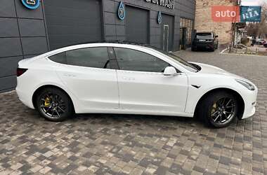 Седан Tesla Model 3 2019 в Дніпрі