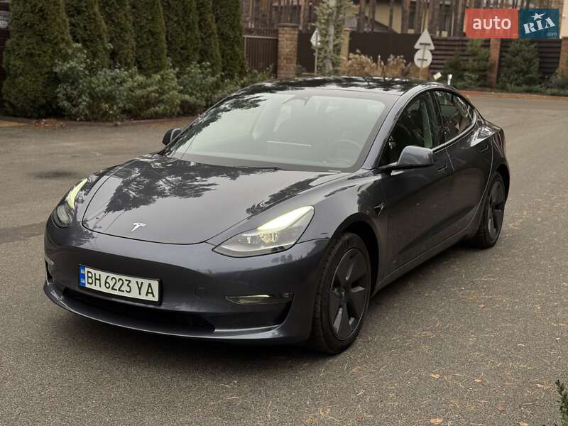 Tesla Model 3 2022