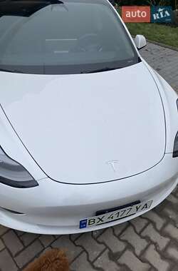 Седан Tesla Model 3 2023 в Хмельницькому