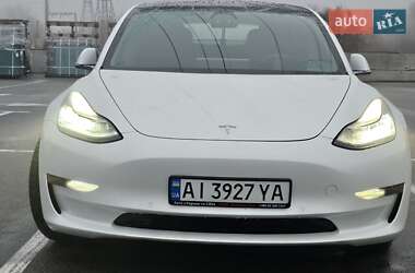 Седан Tesla Model 3 2019 в 