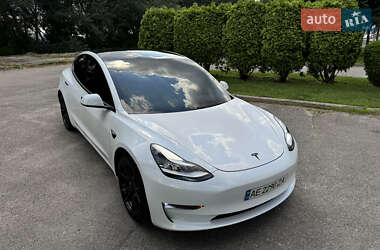 Седан Tesla Model 3 2019 в Дніпрі