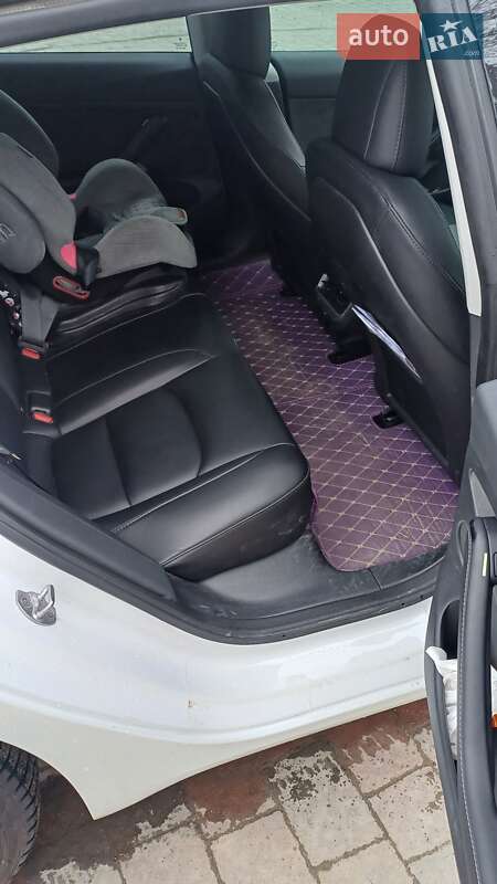 Седан Tesla Model 3 2023 в Миколаєві фото 8 Седан Tesla Model 3 2023 в Миколаєві