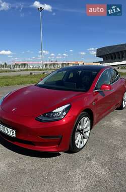 Седан Tesla Model 3 2018 в Львові