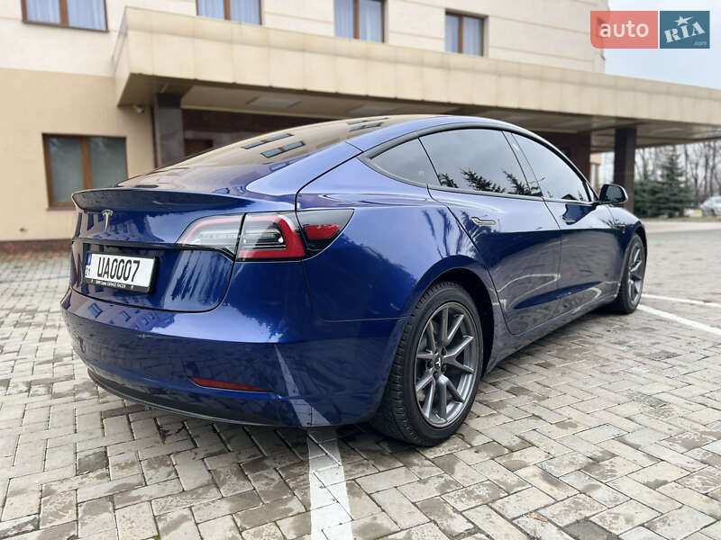 Седан Tesla Model 3 2021 в Харкові