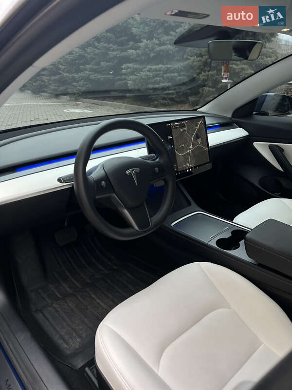 Седан Tesla Model 3 2021 в Харкові