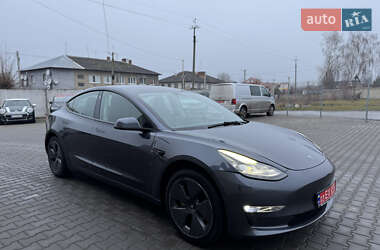 Седан Tesla Model 3 2022 в Луцьку