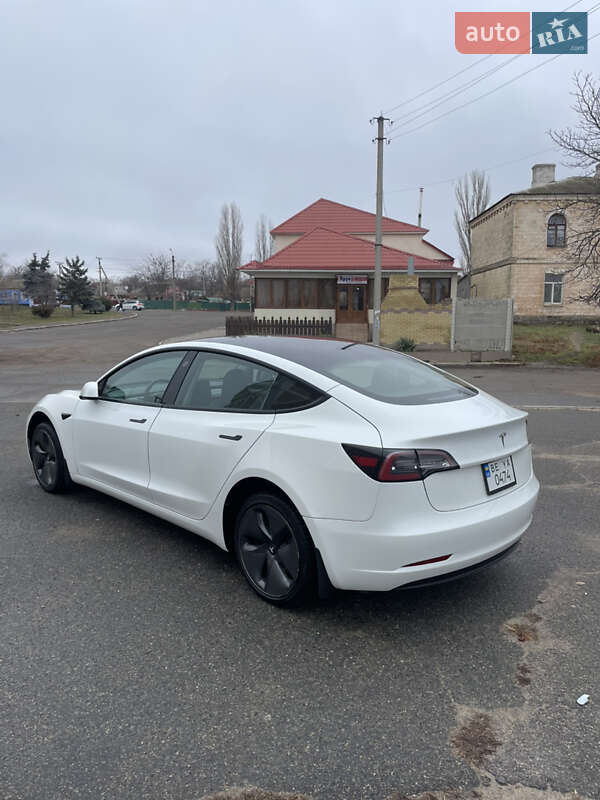 Седан Tesla Model 3 2022 в Вознесенске