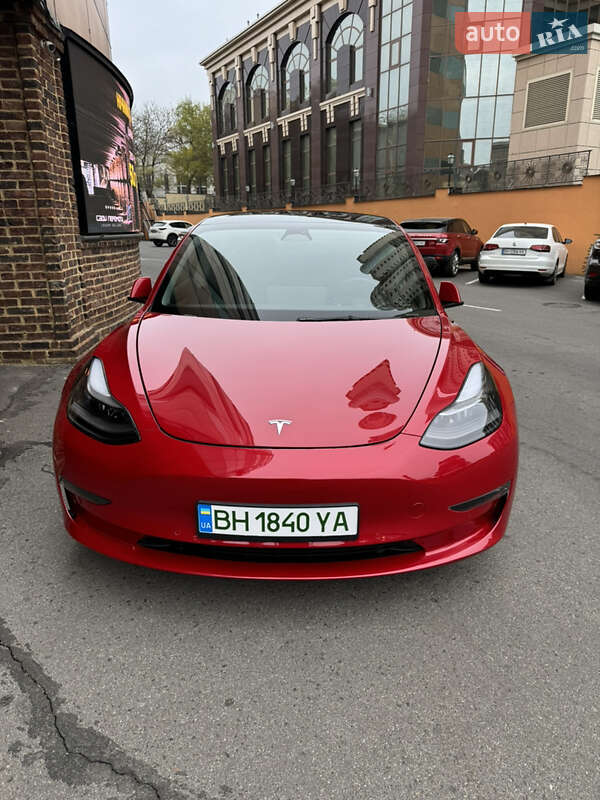 Седан Tesla Model 3 2022 в Одесі