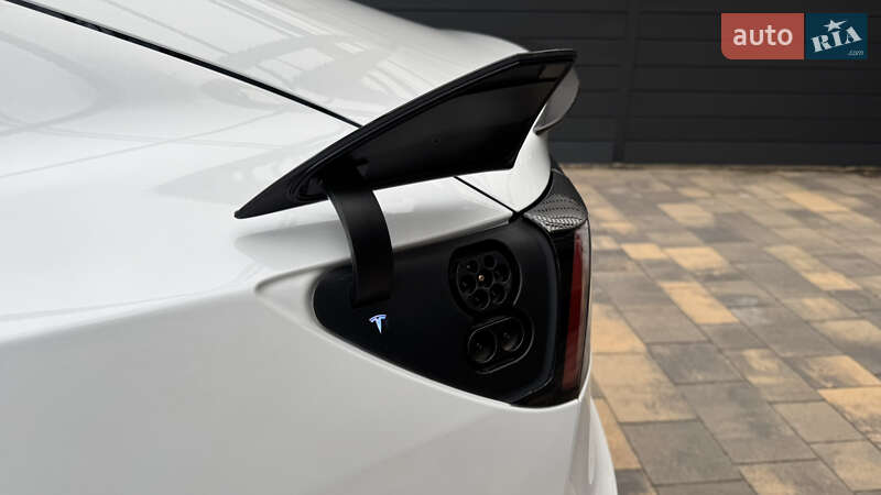 Седан Tesla Model 3 2019 в Ирпене