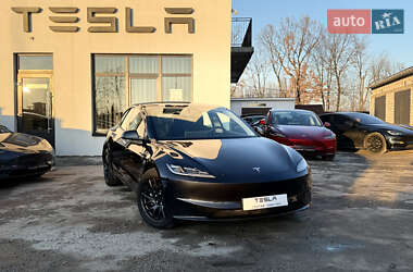 Седан Tesla Model 3 2024 в Вінниці