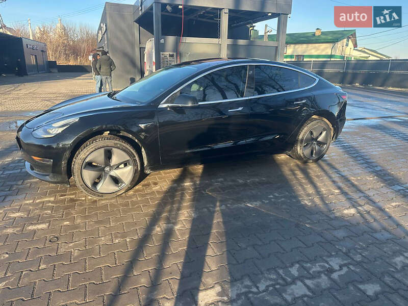 Седан Tesla Model 3 2018 в Львове фото 12 Седан Tesla Model 3 2018 в Львове