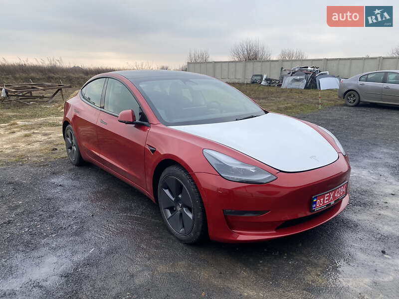 Седан Tesla Model 3 2022 в Луцьку