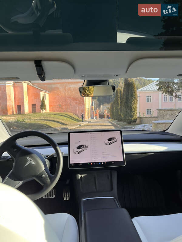 Седан Tesla Model 3 2021 в Тернополе