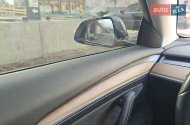 Седан Tesla Model 3 2018 в 