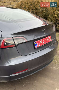 Седан Tesla Model 3 2019 в Луцке