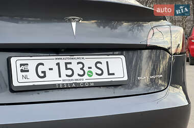 Седан Tesla Model 3 2019 в Тернополі