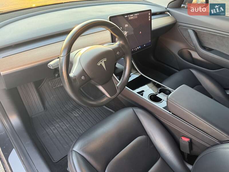 Седан Tesla Model 3 2019 в Мироновке